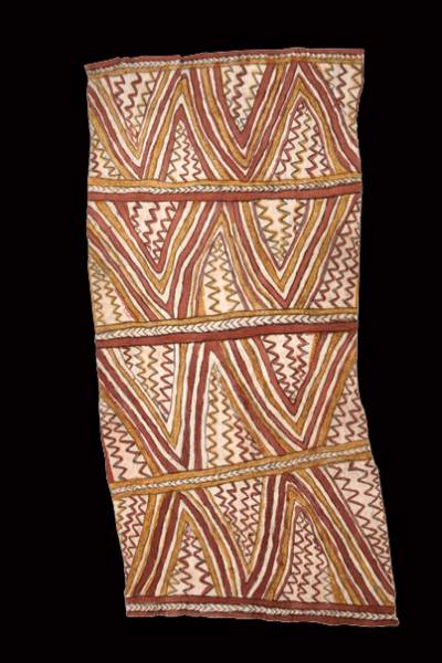 Australian Indigenous (Aboriginal and Torres Strait Islander) artwork by ASPASIA GADAI (YÉWO) of Omie Artists. The title is Dahoru’e, hurihuri’e ohu’o buboriano’e - Large and Small Ömie Mountains and Beaks of Blyth’s Hornbill. [OM10-079] (Natural Pigments on Nioge (Barkcloth))